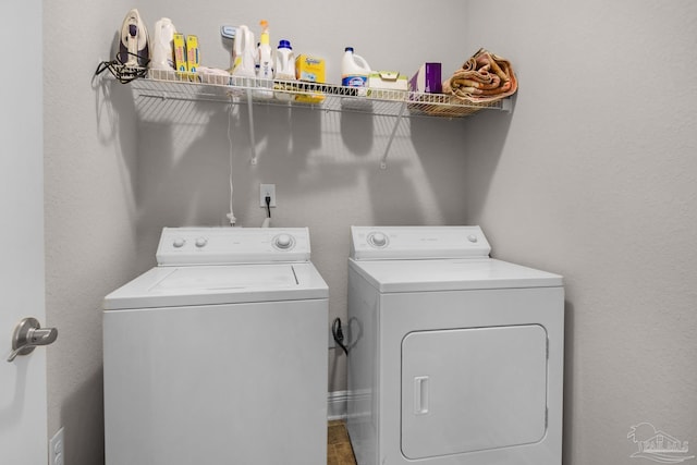 5282 Parkside Dr, Pace, FL 32571 - washroom with washer and clothes dryer