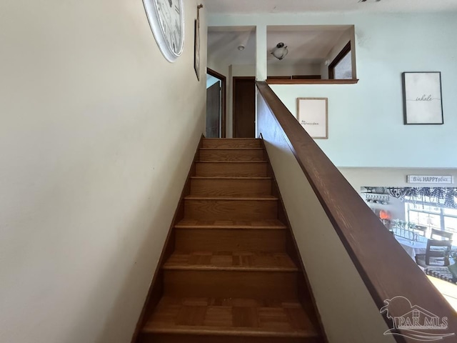 1515 Mariners Cir, Gulf Breeze, FL 32563 - view of stairs