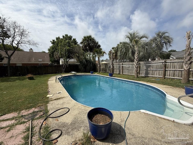 1515 Mariners Cir, Gulf Breeze, FL 32563 - view of swimming pool featuring a patio