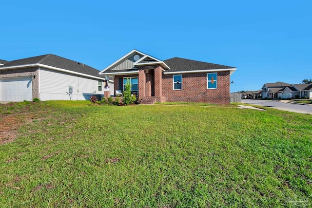 view of front of home featuring a front lawn