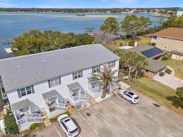 bird's eye view with a water view