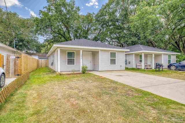 view of front of home with a front yard