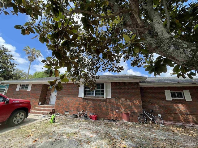 1695 Beechwood Dr, Gulf Breeze, FL 32563 - single story home featuring brick siding