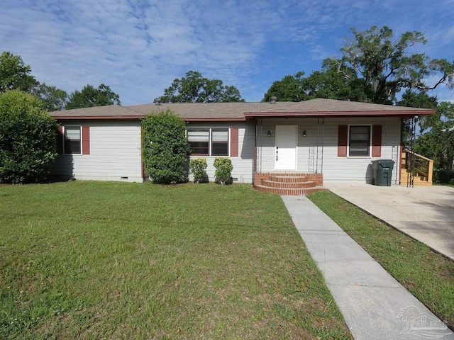 ranch-style house with crawl space and a front yard