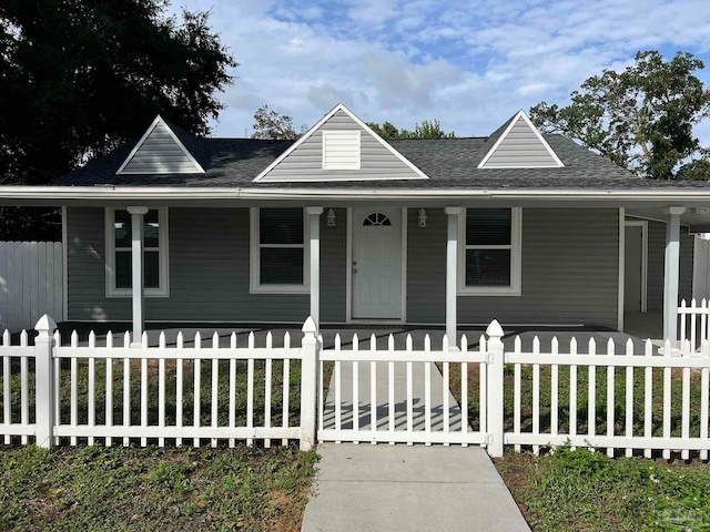 farmhouse featuring a porch