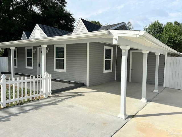 view of front facade featuring covered porch