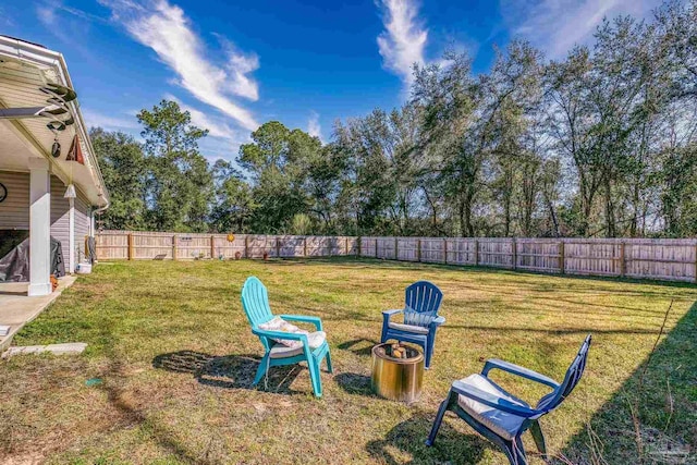 view of yard featuring a fenced backyard