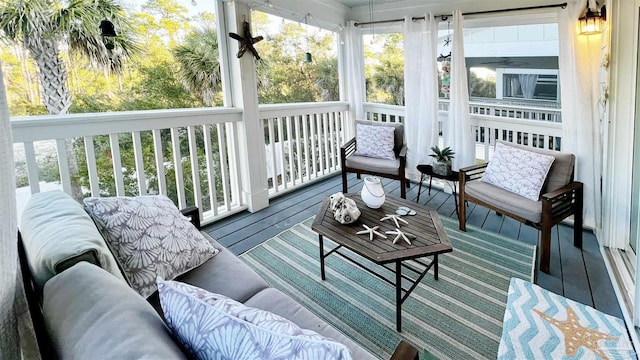 view of sunroom / solarium