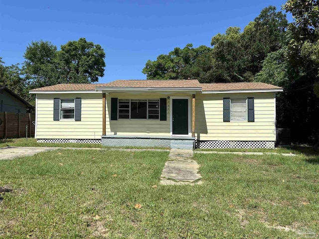 view of front of home with a front yard