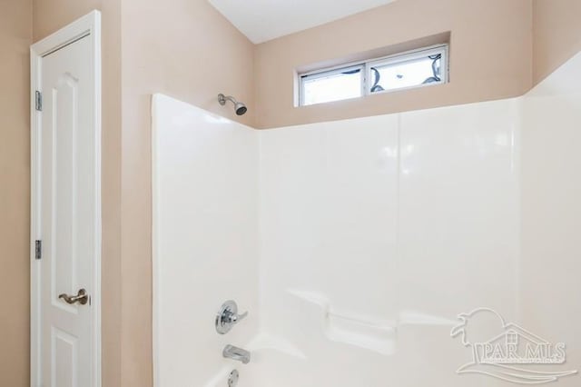 2172 Hadleigh Hills Ct, Navarre, FL 32566 - bathroom with  shower combination