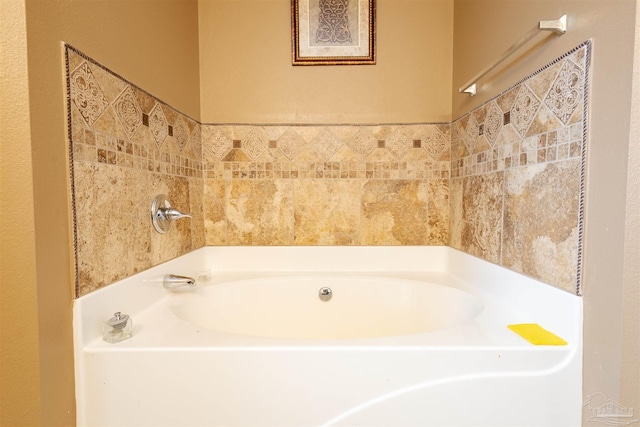 2546 Stormy Cir, Navarre, FL 32566 - full bath with a bath