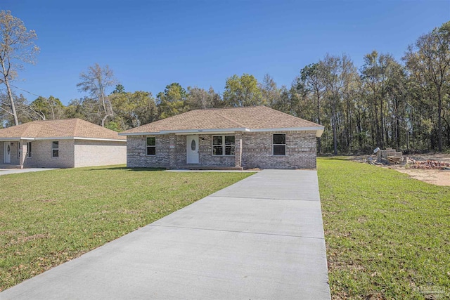 view of front of house with a front yard