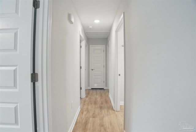 1002 Yonge St, Pensacola, FL 32501 - hall featuring light wood-type flooring, baseboards, and recessed lighting