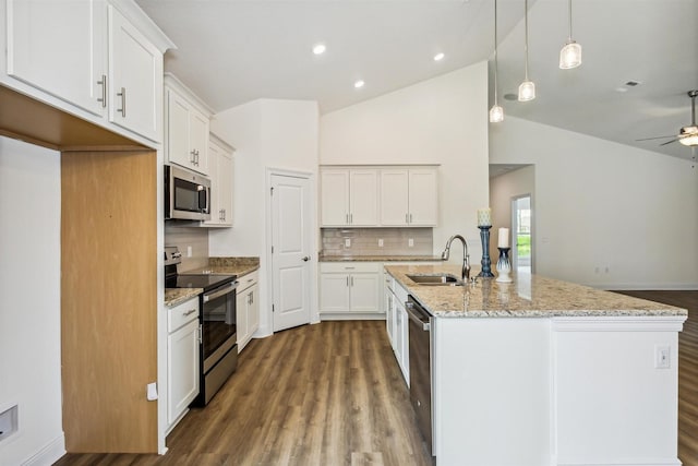 3975 Morning Dew Dr, Milton, FL 32583 - kitchen featuring ceiling fan, appliances with stainless steel finishes, a sink, tasteful backsplash, and dark wood-type flooring