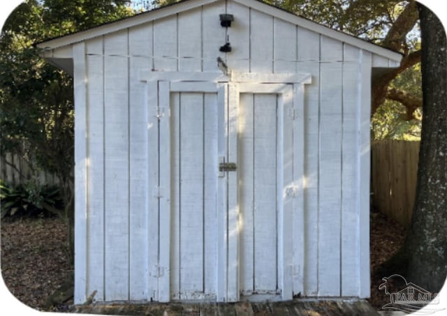 view of outbuilding