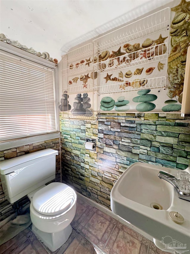 bathroom featuring toilet