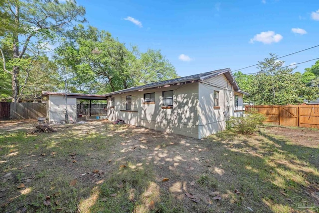 702 Beauvais Rd, Pensacola, FL 32505 - back of property featuring fence