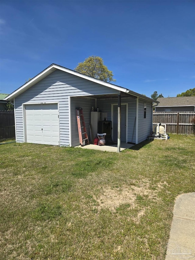 3285 Fairview Dr, Crestview, FL 32539 - garage featuring fence