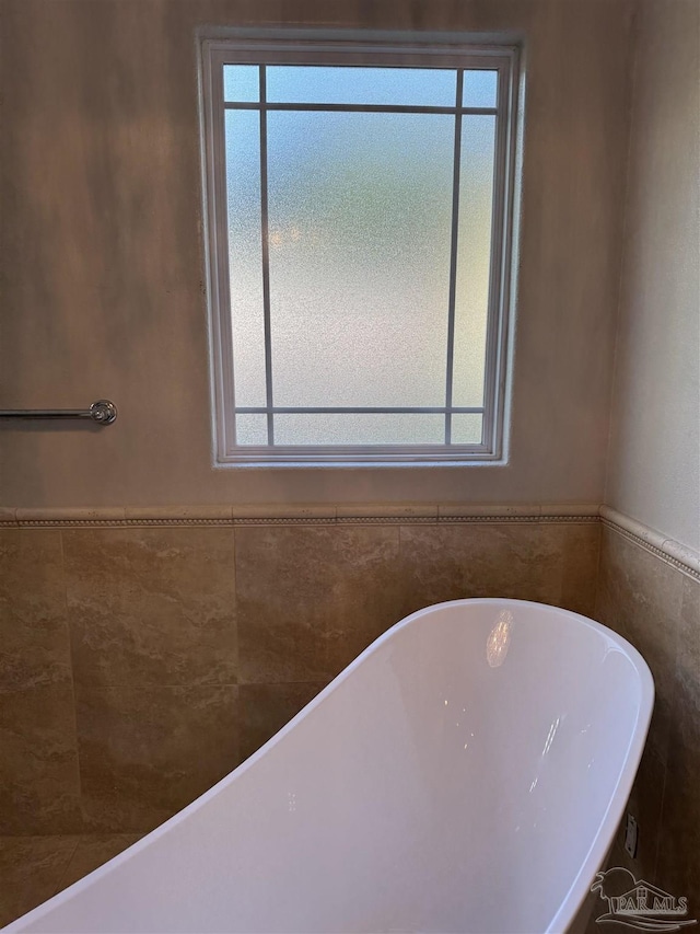 bathroom featuring a bathing tub