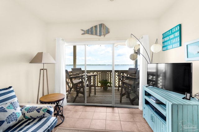 sitting room featuring light tile patterned flooring