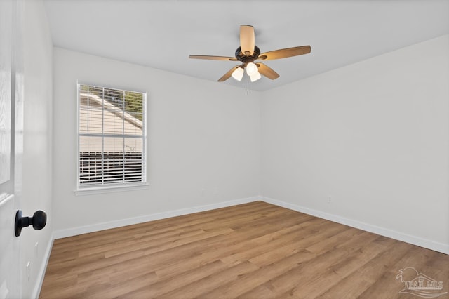 unfurnished room with light hardwood / wood-style floors and ceiling fan