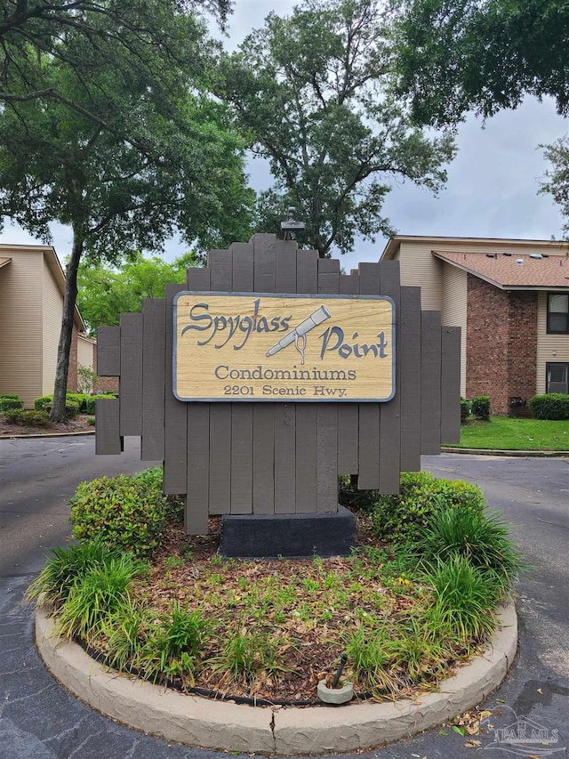 2201 Scenic Hwy Unit O-6, Pensacola FL, 32503, 2 bedrooms, 2 baths condo for sale