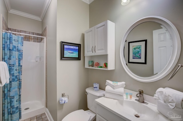 bathroom featuring crown molding, vanity, toilet, and curtained shower