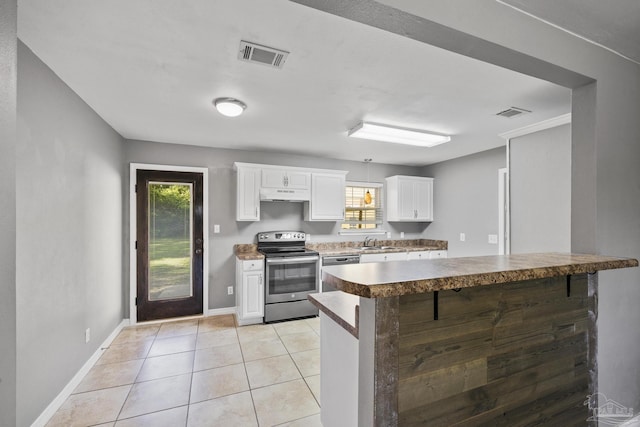 333 Western Pine Rd, Cantonment, FL 32533 - kitchen with under cabinet range hood, stainless steel appliances, visible vents, a sink, and white cabinetry