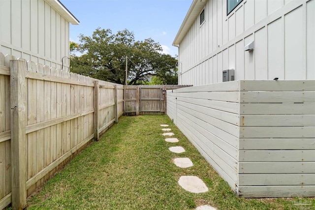 2550 N 11th Ave, Pensacola, FL 32503 - view of yard