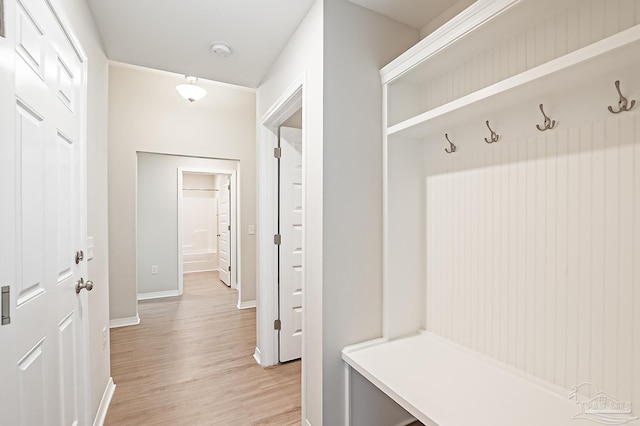 7929 Huntington Creek Ln, Pensacola, FL 32526 - mudroom with light wood-style flooring and baseboards