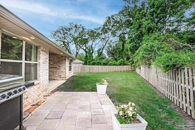 7929 Huntington Creek Ln, Pensacola, FL 32526 - view of yard featuring a patio area