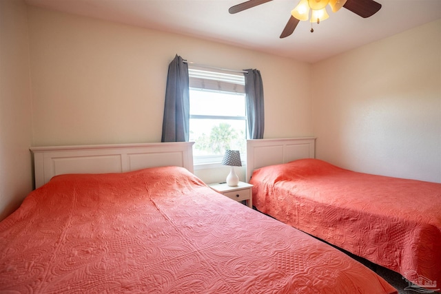 bedroom featuring ceiling fan