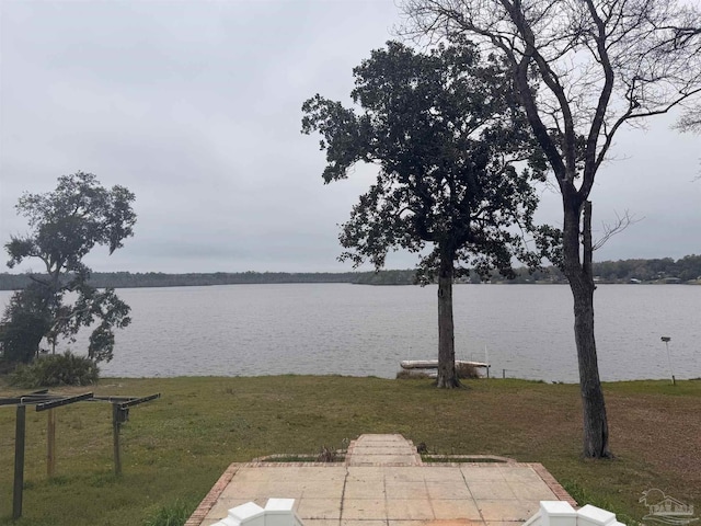 view of water feature