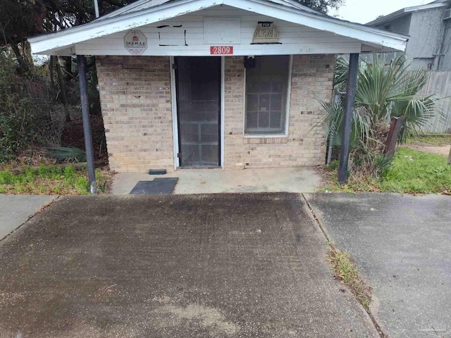 2809 N Hayne St, Pensacola, FL 32503 - view of front of property with brick siding