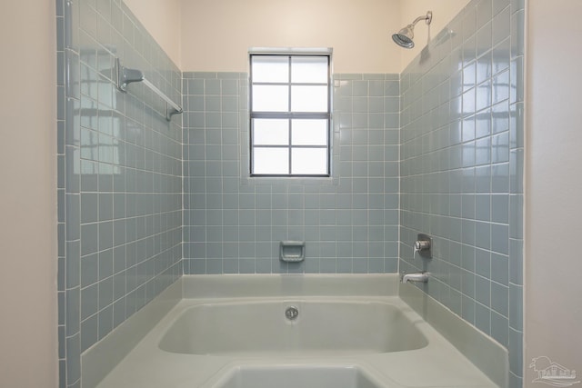 bathroom featuring shower / tub combination