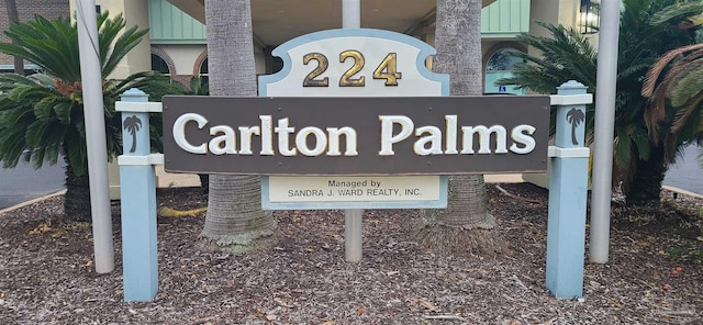 view of community / neighborhood sign