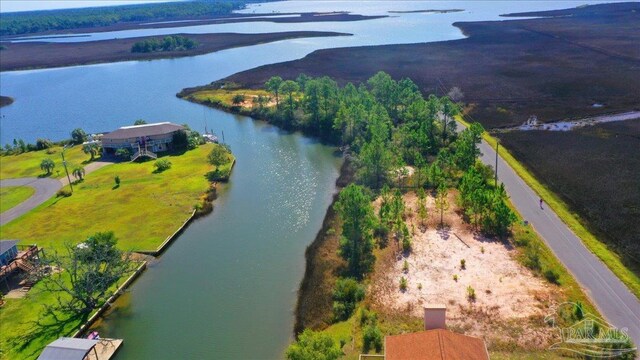 2604 San Antonio Dr, Milton, FL 32583
