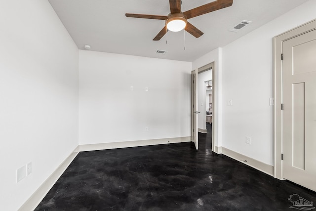 unfurnished room with ceiling fan