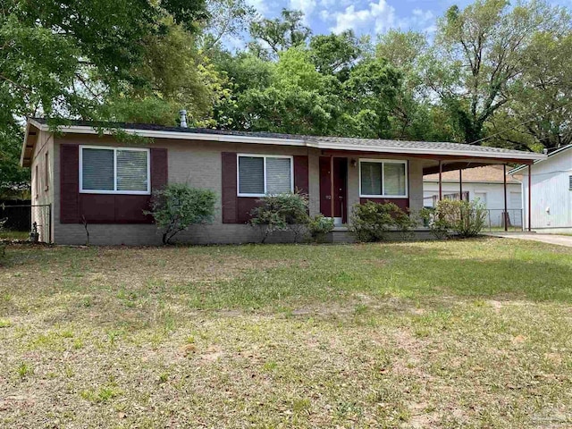 925 Artesian Ave, Pensacola, FL 32505 - ranch-style home featuring covered porch, fence, and a front lawn