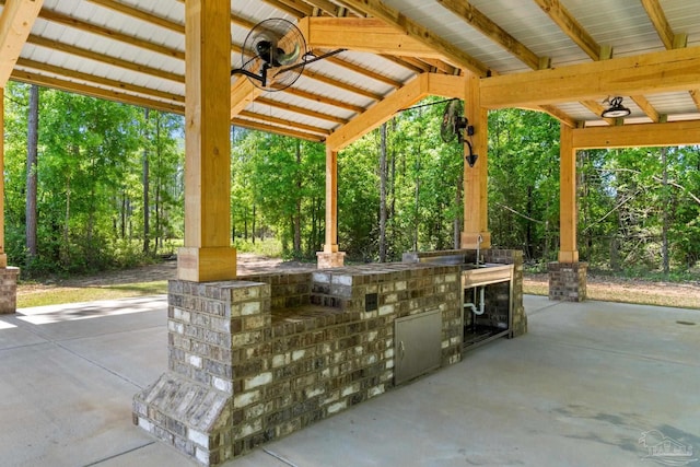 view of patio featuring an outdoor kitchen