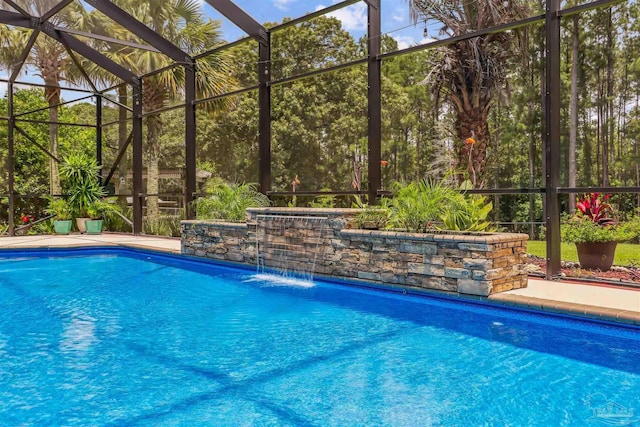 2882 Tunnel Rd, Pace, FL 32571 - swimming pool with a lanai