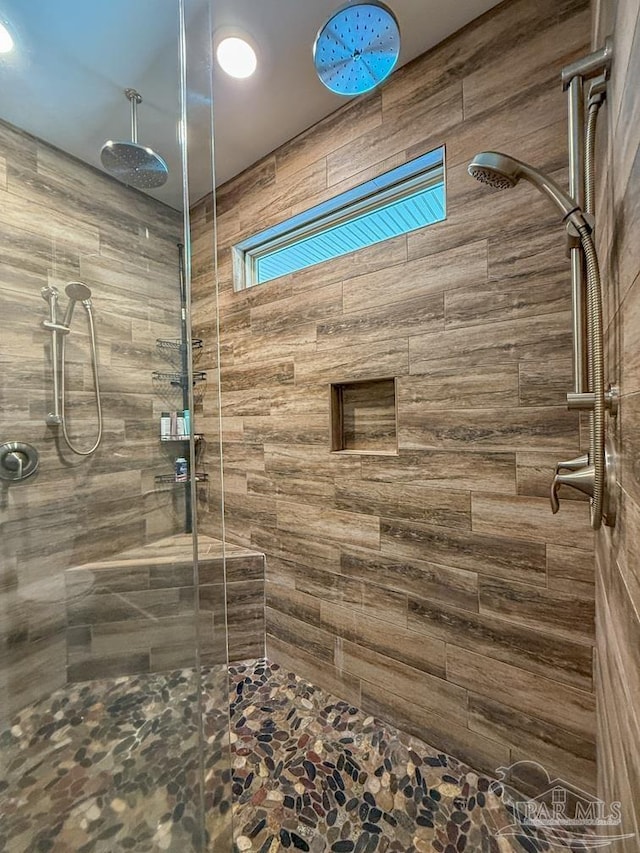 9873 Chumuckla Springs Rd, Jay, FL 32565 - full bath featuring a shower stall