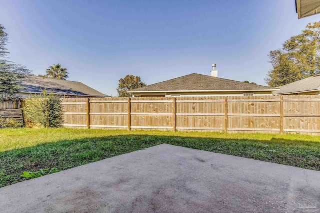 view of yard with a patio area