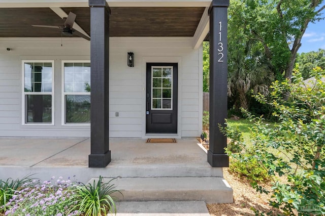 1132 N I St, Pensacola, FL 32501 - view of exterior entry featuring a porch and a ceiling fan