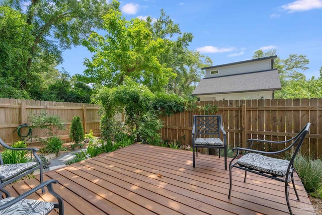 1132 N I St, Pensacola, FL 32501 - deck with a fenced backyard