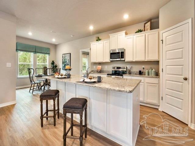 8604 Bluebell St, Milton, FL 32583