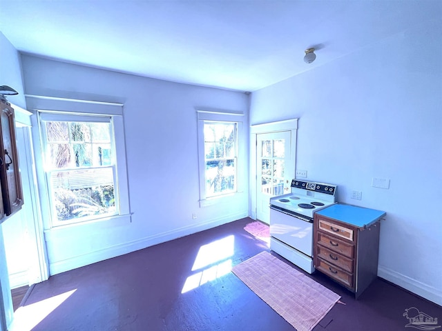 1011 N Reus St, Pensacola, FL 32501 - office area with baseboards