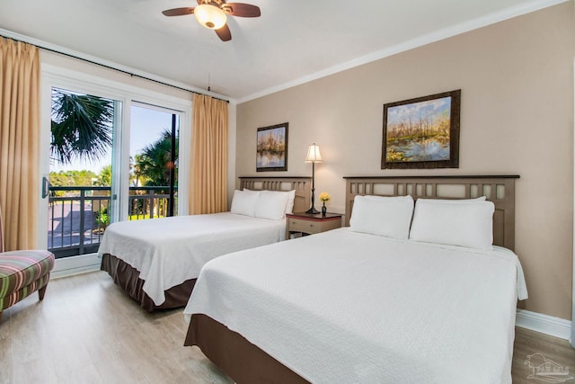 bedroom with access to outside, light hardwood / wood-style floors, ornamental molding, and ceiling fan