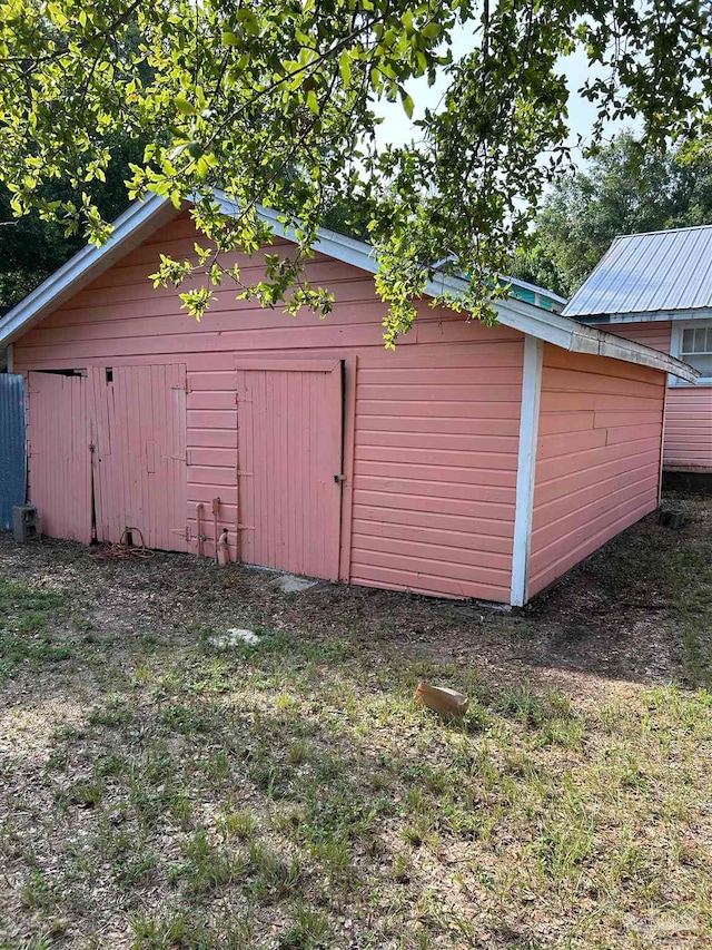 view of outdoor structure