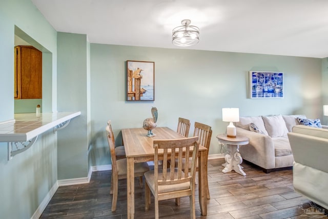 dining room with an inviting chandelier